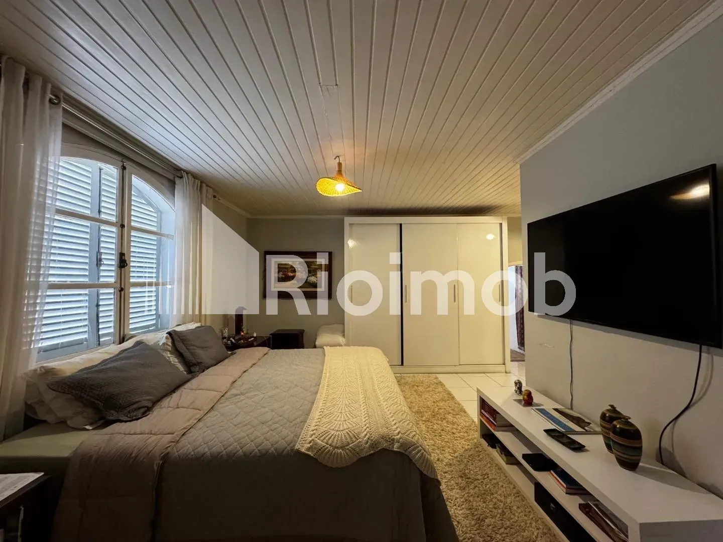 Furnished house with 4 bedrooms and an open-plan kitchen — photo 22