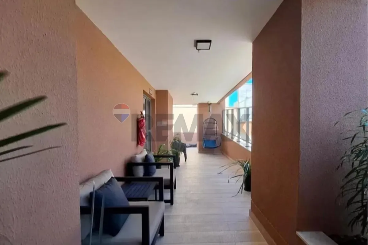 One-bedroom apartment with a mountain view in Rio de Janeiro — photo 12