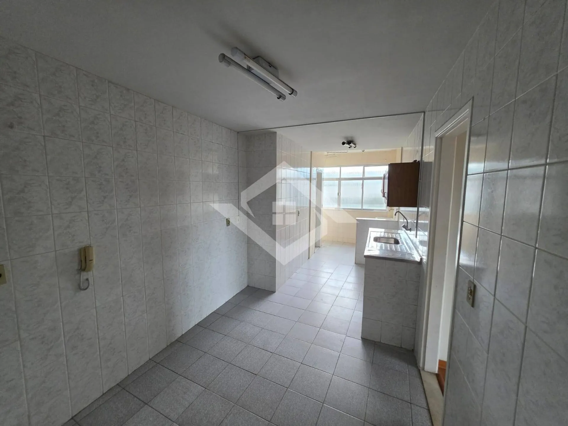3-bedroom apartment with a closed gas kitchen — photo 31
