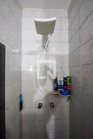 65 m² apartment with a washing machine and a bathtub — photo 31