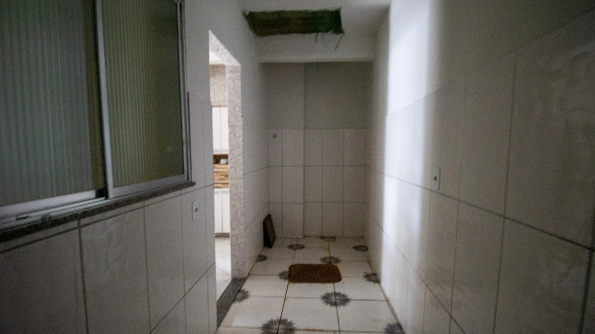 Furnished 1-bedroom apartment with 2 bathrooms — photo 4