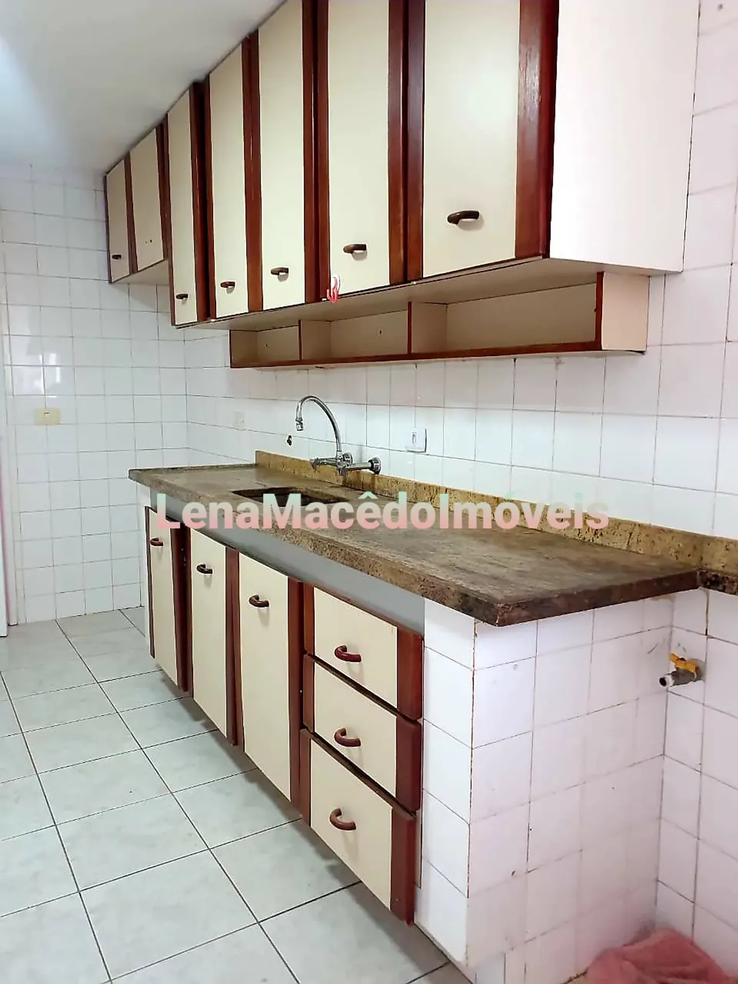 4-bedroom apartment with balcony and 1 parking space — photo 30