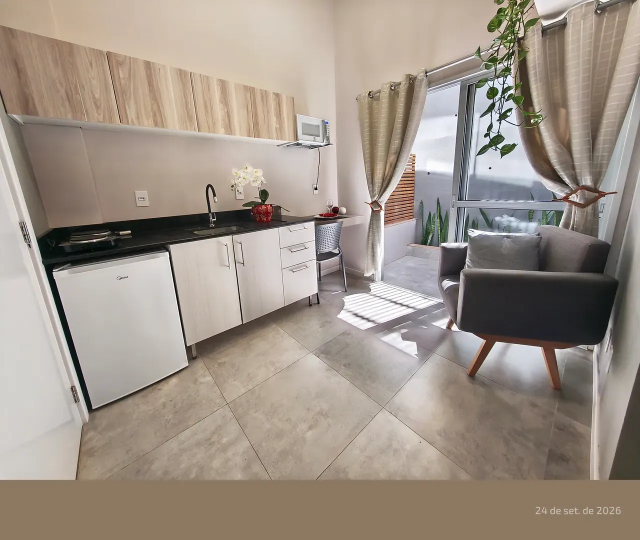 Home office in a one-bedroom apartment, 27 m² — photo 2