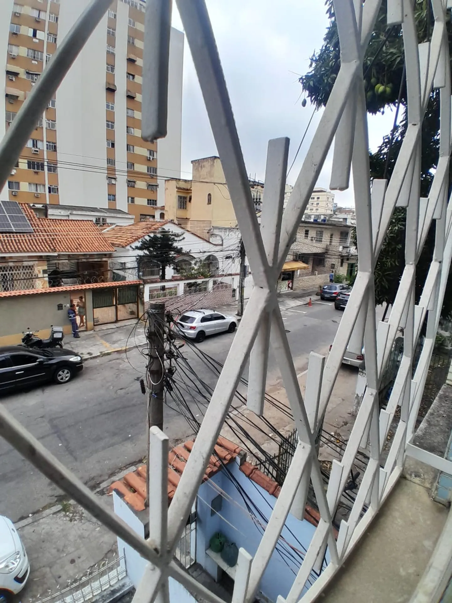 Apartamento de 3 quartos com armários planejados na cozinha — photo 25