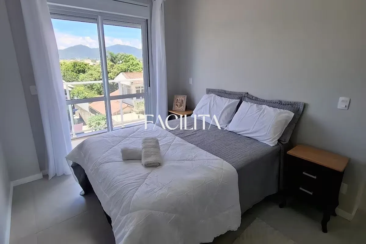 Apartamento amueblado de 3 dormitorios con balcón y parrilla — photo 11