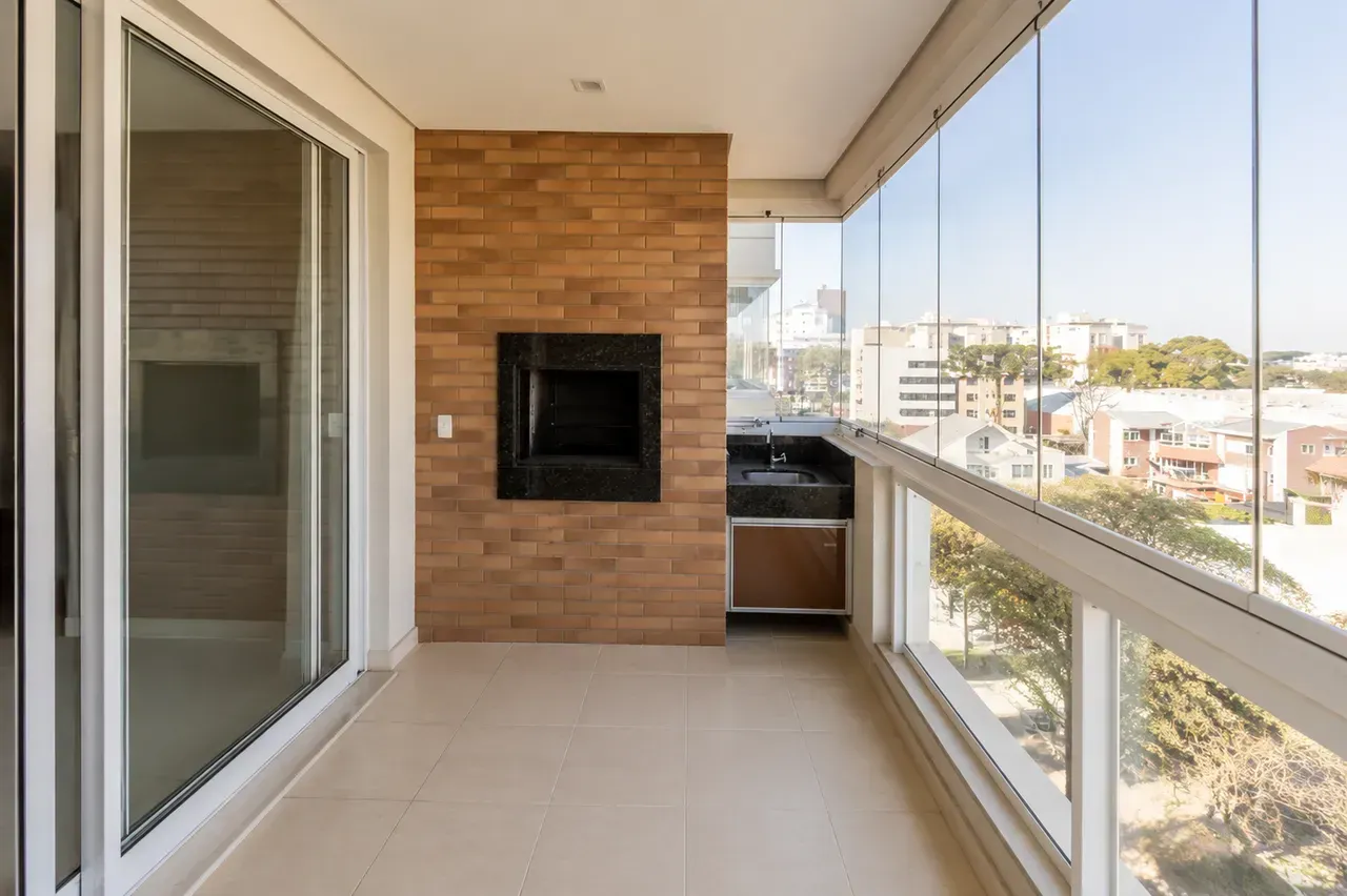 Unfurnished 3-bedroom apartment with 2 bathrooms — photo 8