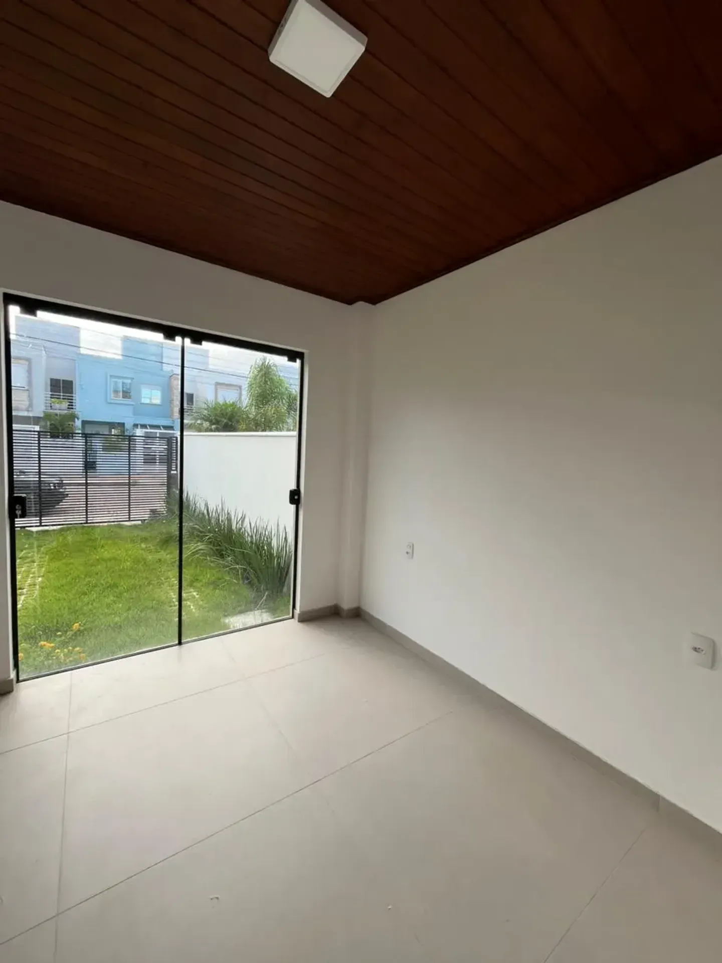 Unfurnished house with 3 bedrooms and 3 bathrooms — photo 10