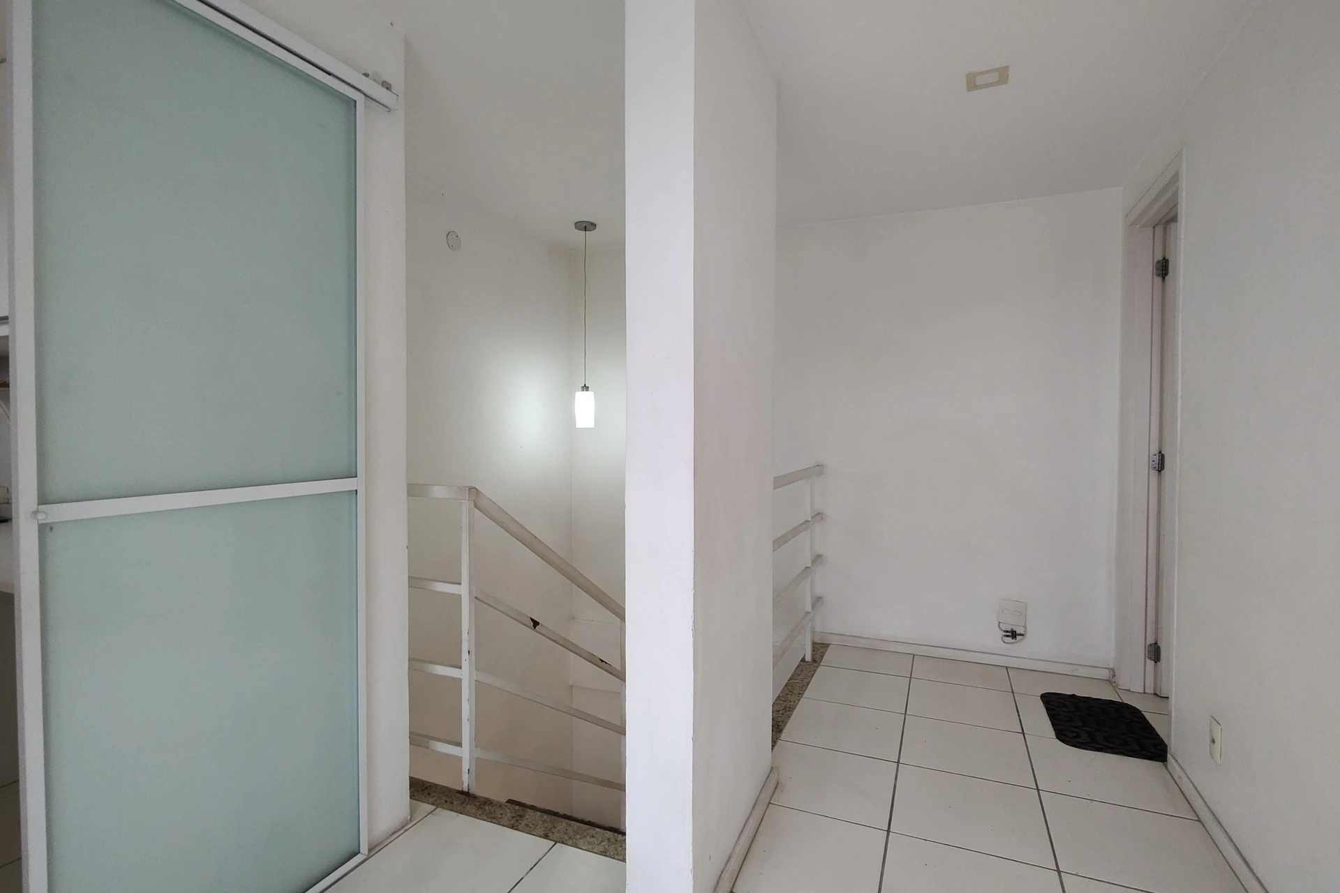 Furnished apartment with 3 bedrooms and 2 parking spots — photo 70