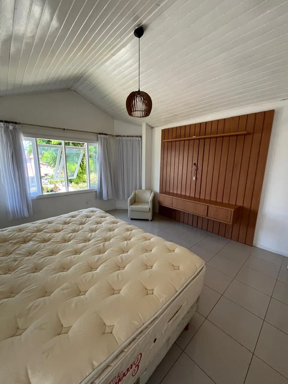 Lavadora y 4 dormitorios: casa de 400 m² — photo 9