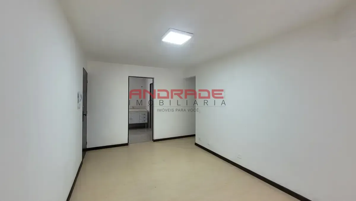 3-bedroom apartment with a separate closed-off kitchen — photo 14