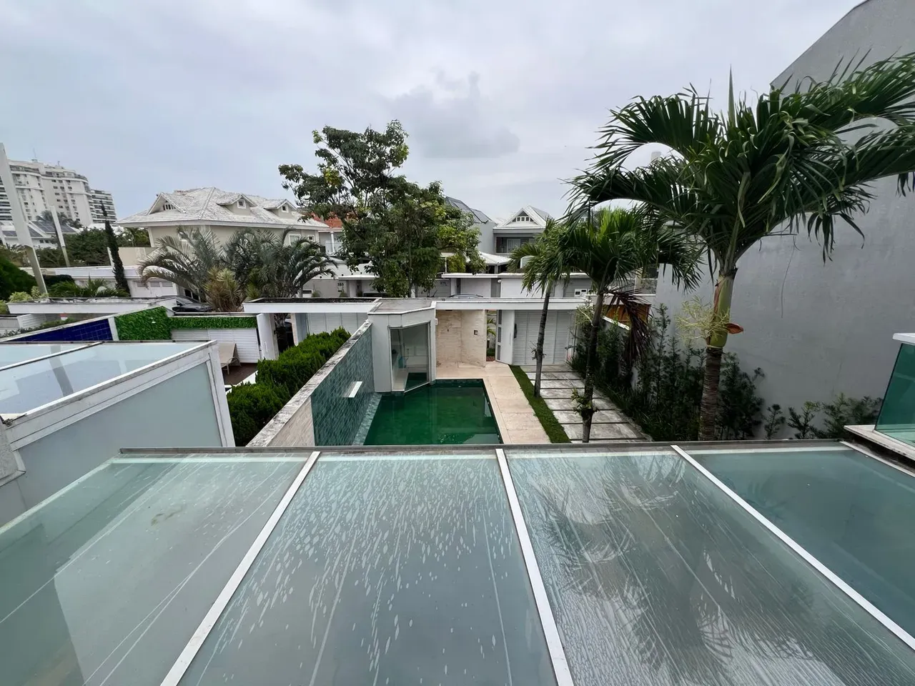Casa com 5 quartos e 5 banheiros, 3 vagas — photo 32