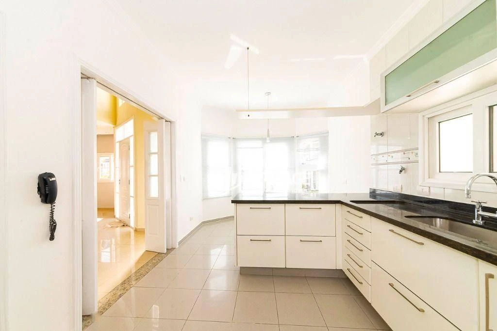 House, 270 m², with a bathtub — photo 39