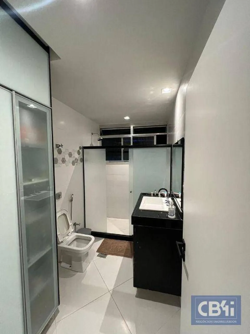 Furnished apartment with 3 bedrooms and separate kitchen — photo 11