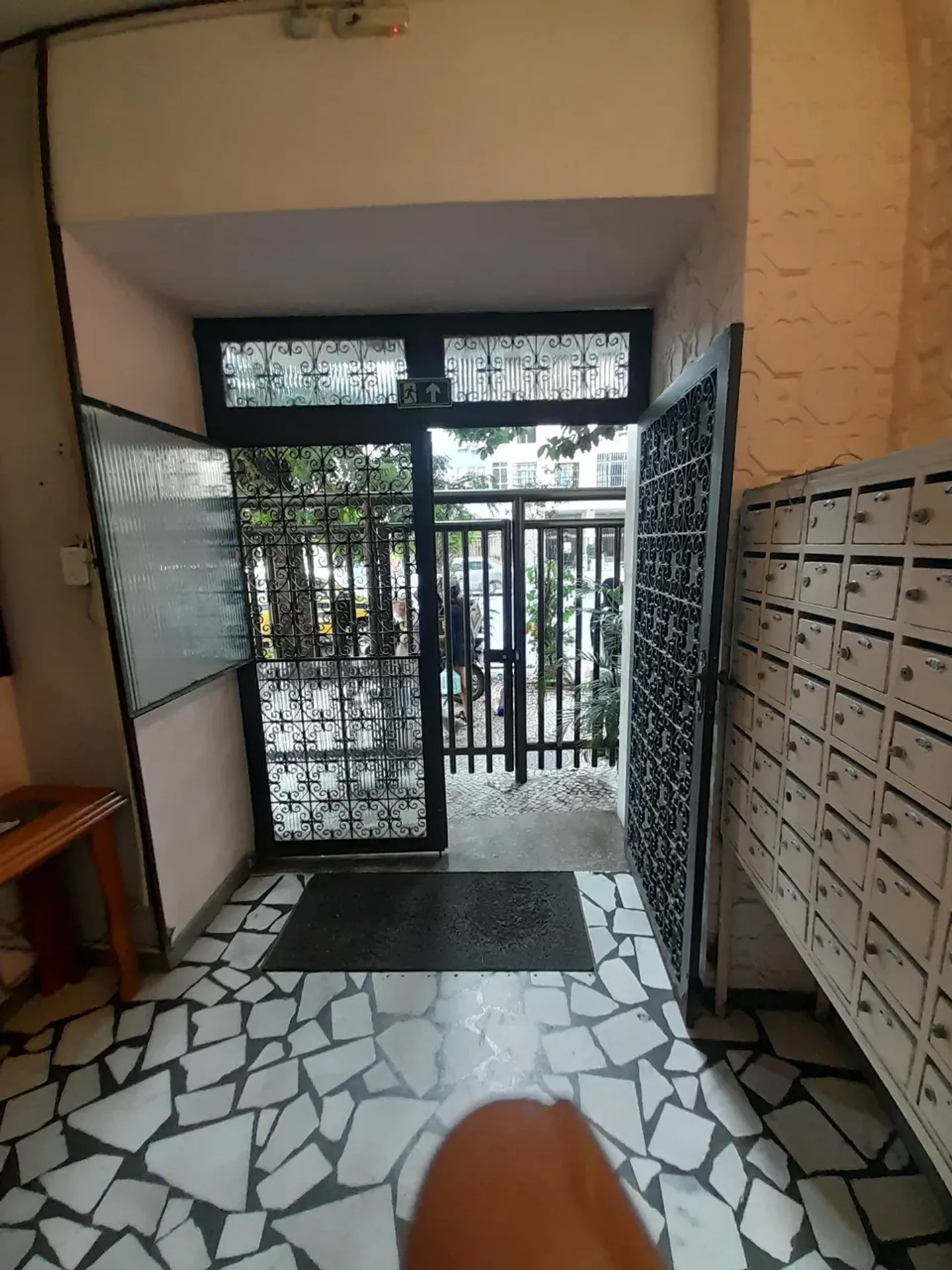 2-bedroom apartment with a park view — photo 29