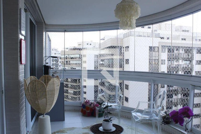 Furnished apartment, 115 m², with a glass-enclosed balcony — photo 6