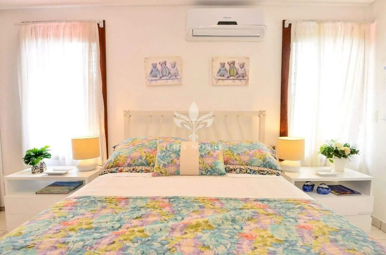 Casa mobiliada com 7 quartos e piscina ao ar livre — photo 71