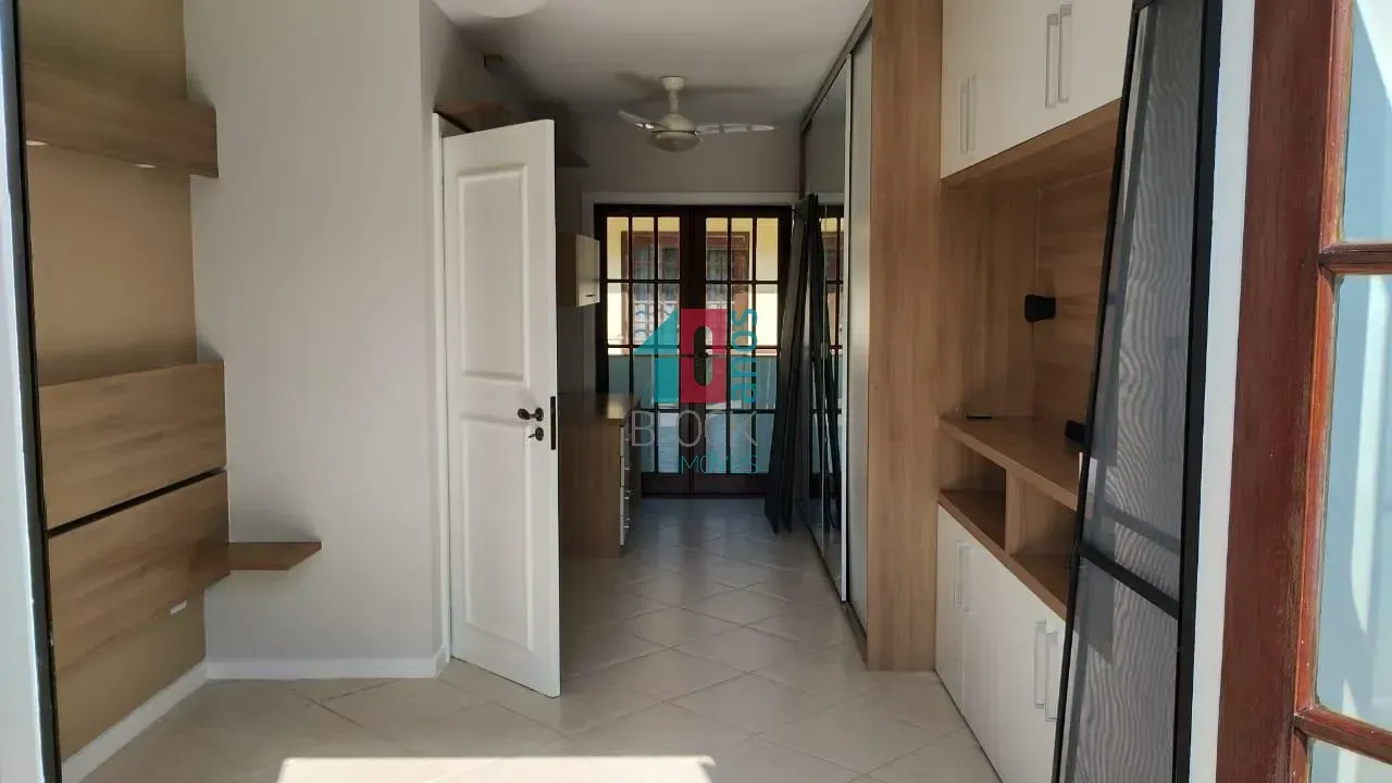 Casa de condomínio com 3 suítes e 200 m² — photo 36