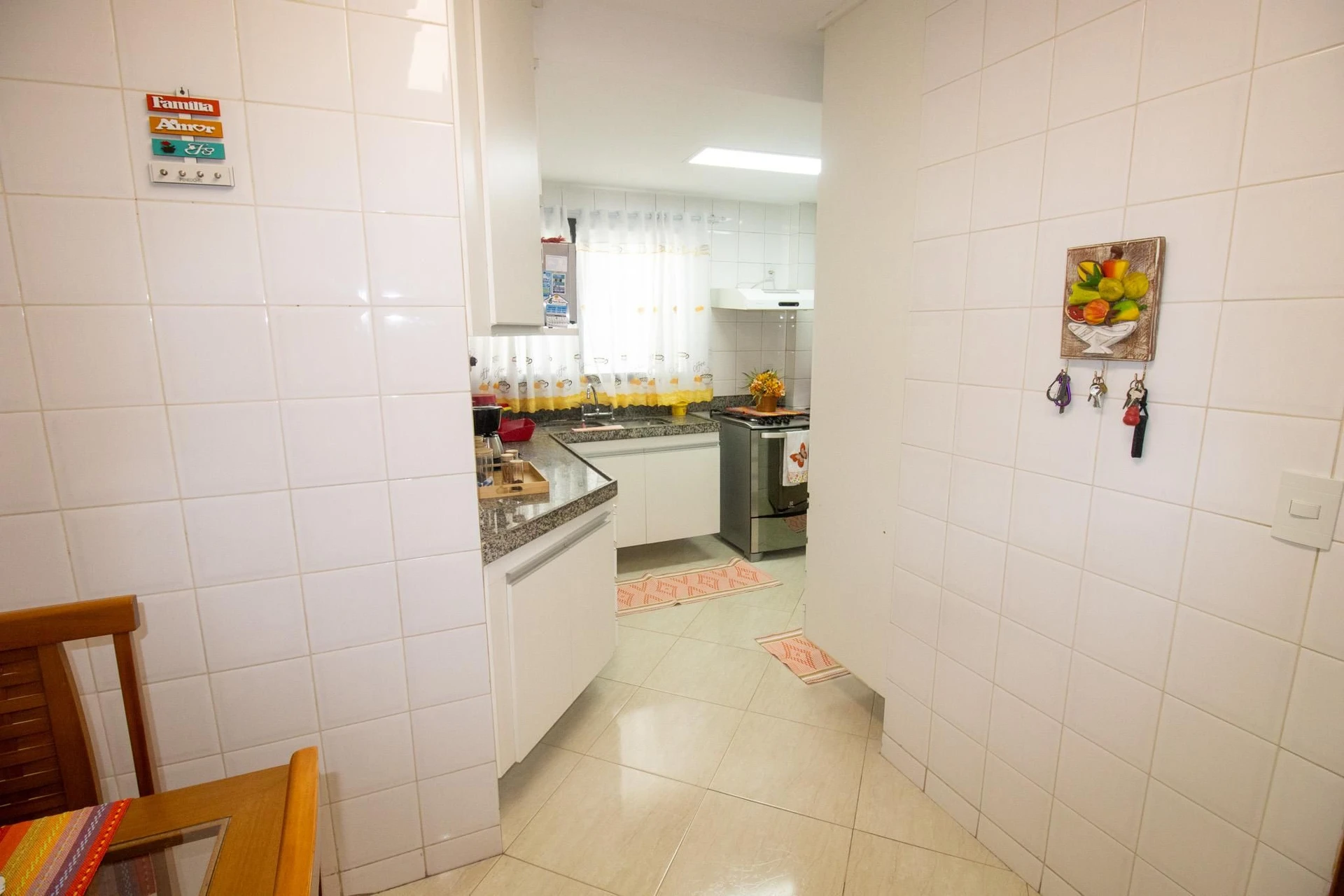 Furnished apartment with 3 bedrooms and a balcony — photo 8