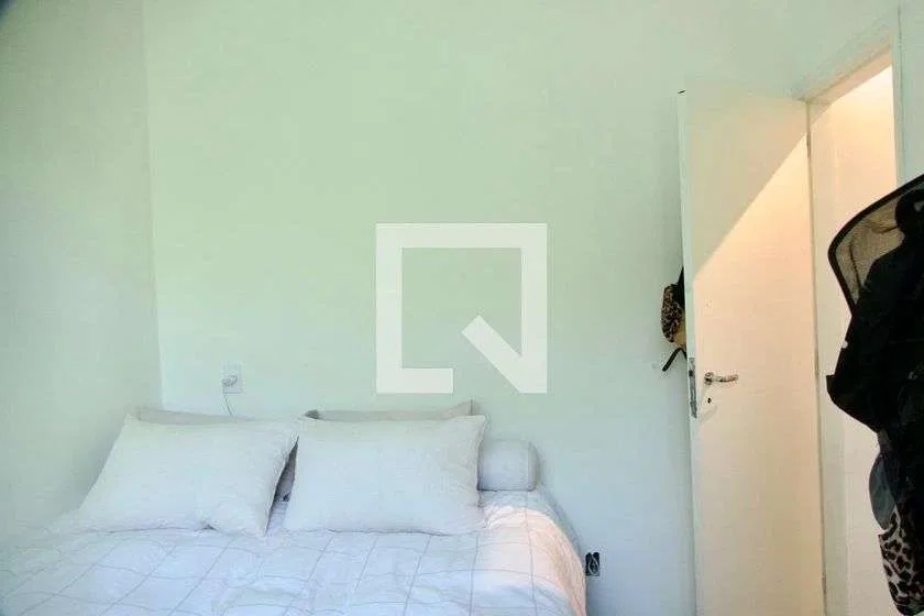 Furnished 1-bedroom apartment with an open-plan kitchen — photo 20