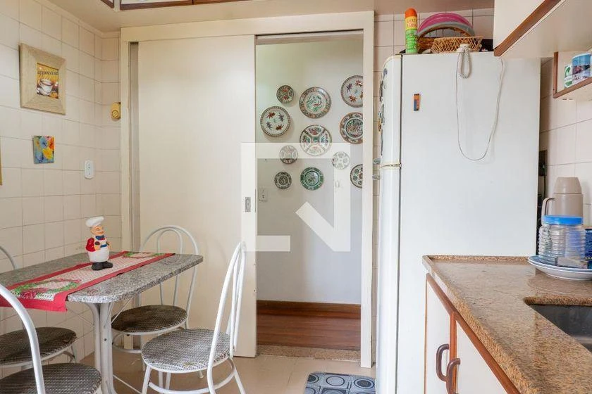 3-bedroom apartment with a washing machine — photo 17