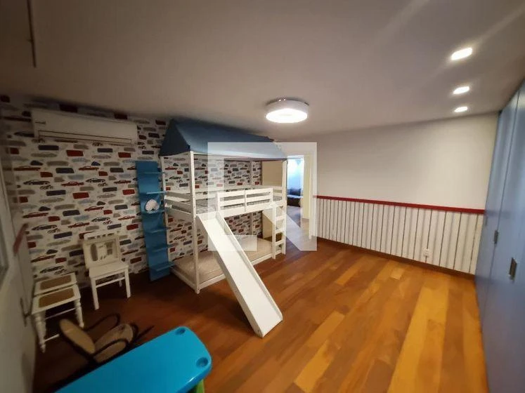 Washing machine in a 3-bedroom apartment, 300 m² — photo 8