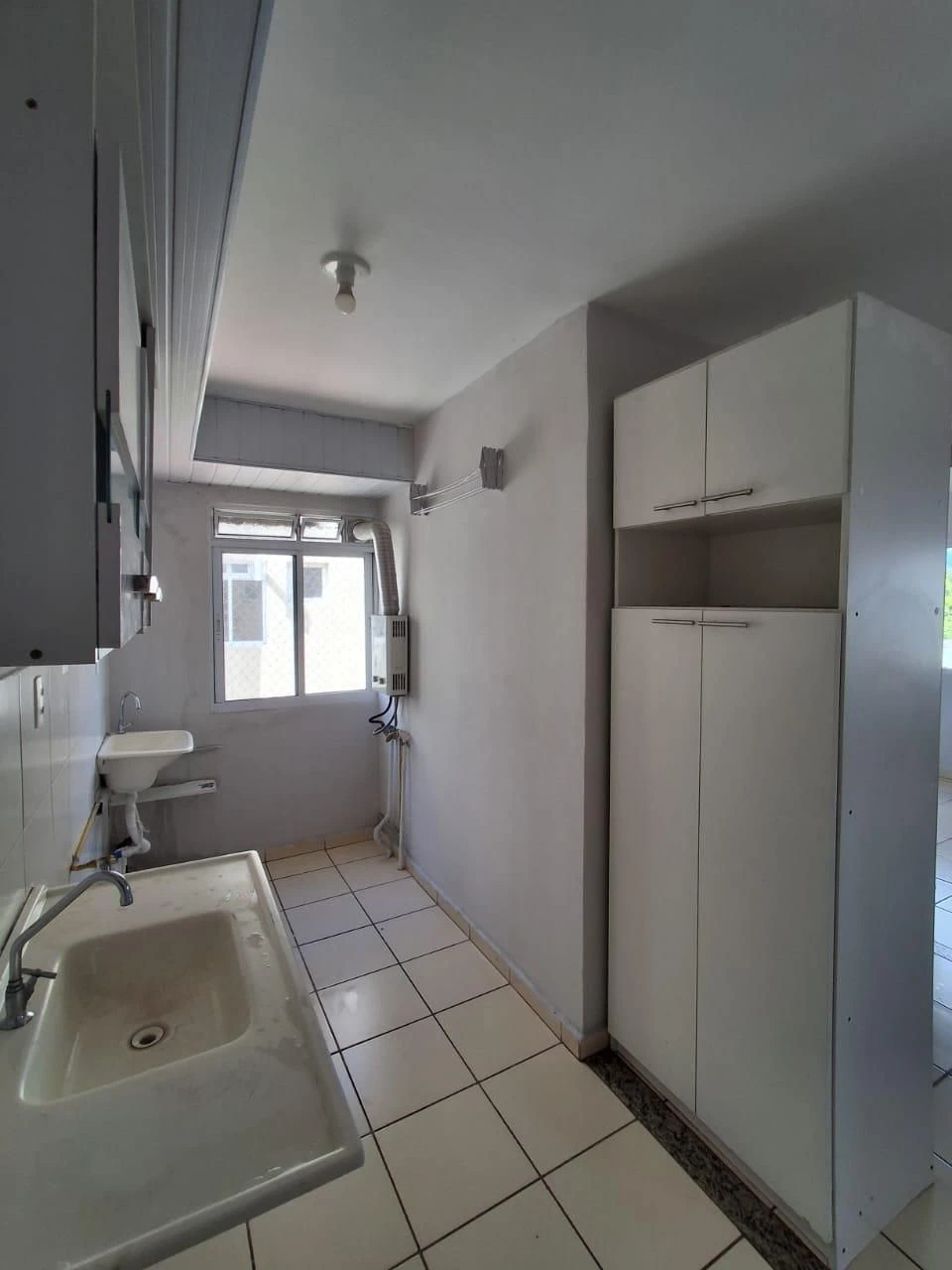 Apartamento de 2 quartos em condomínio com piscina — photo 8