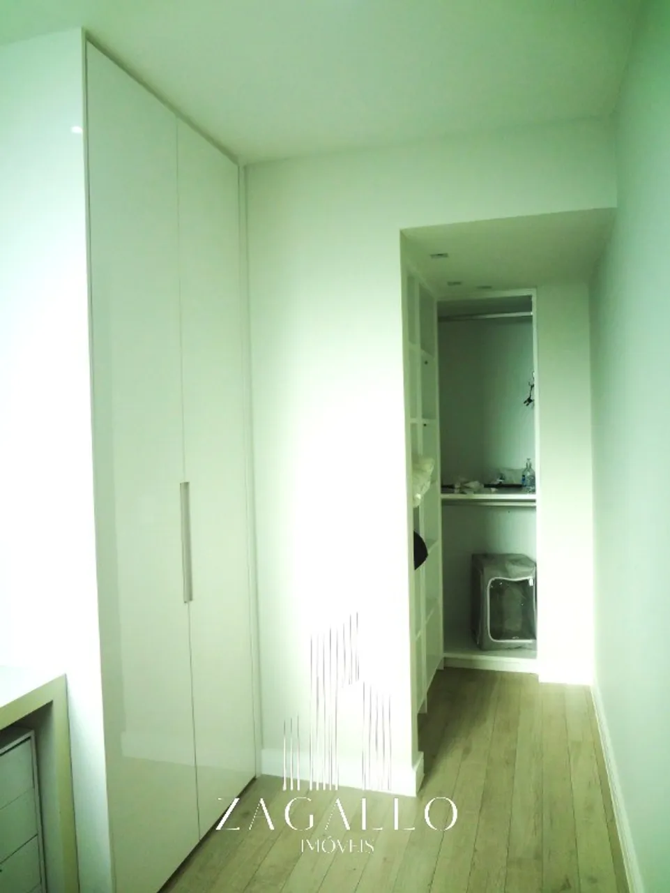 Furnished apartment with open-plan kitchen and 3 bedrooms — photo 6