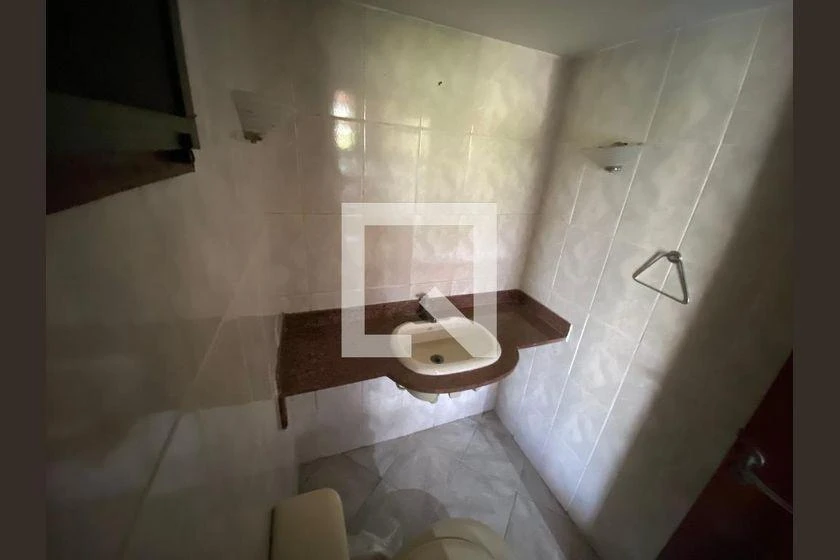 Rental house with 6 bedrooms and 704 m² — photo 12