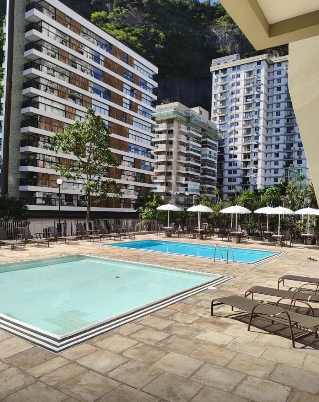 3-bedroom apartment with 3 bathrooms and a balcony — photo 16