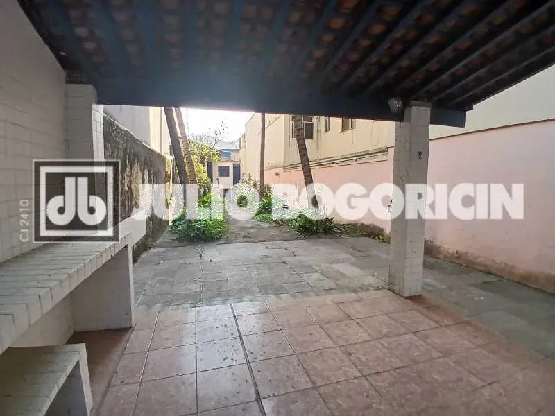 Apartment with 5 bedrooms and a terrace — photo 3
