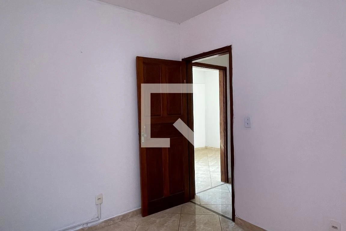 Unfurnished house with 2 bedrooms and private garden — photo 18