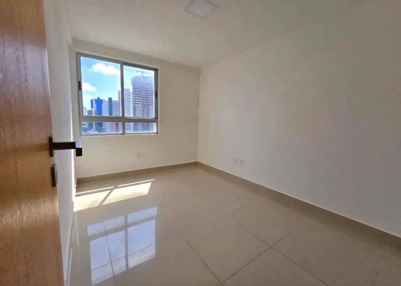 2-bedroom apartment in a building with a gym — photo 12