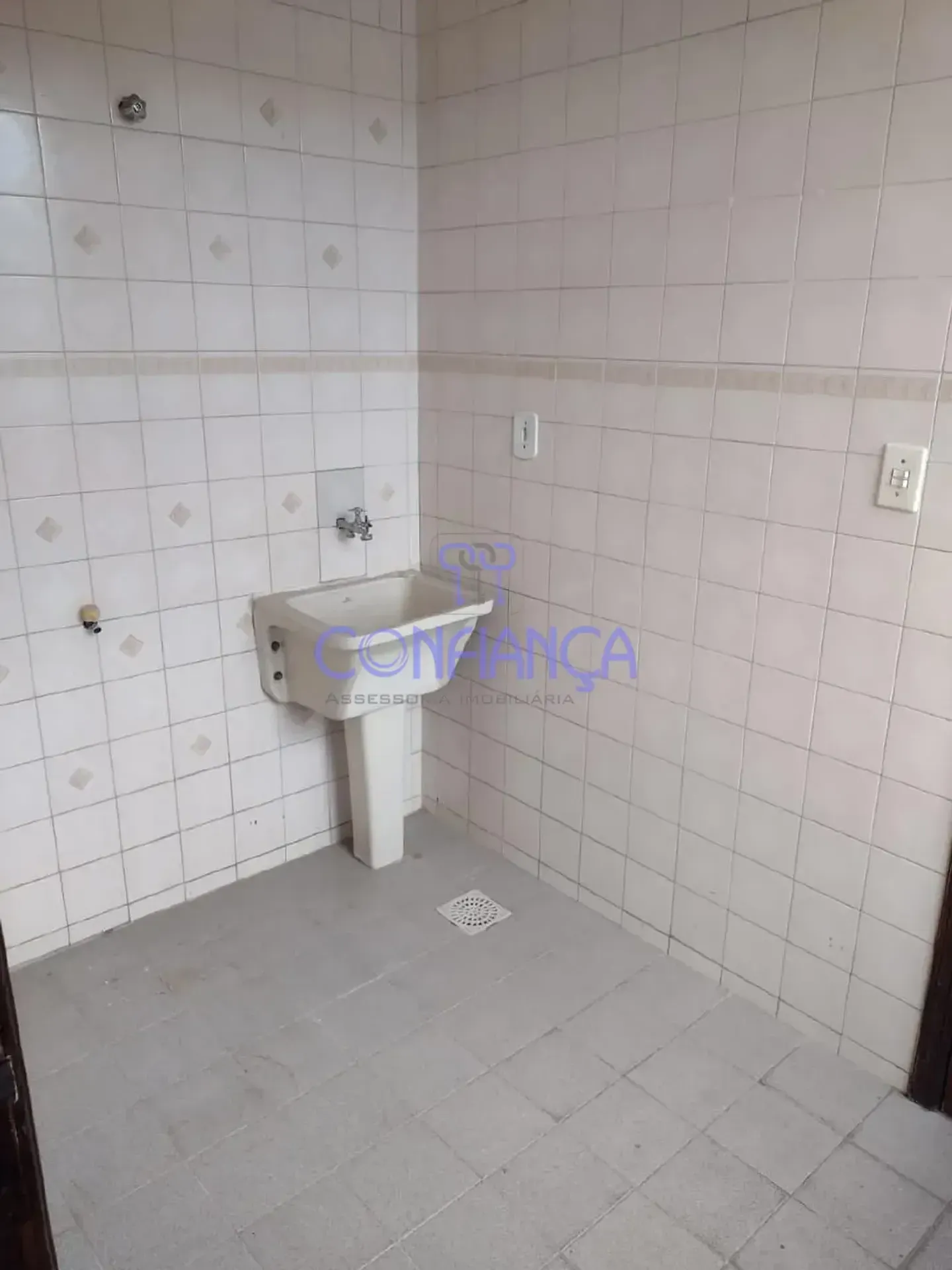 3-bedroom apartment with 2 bathrooms, no parking — photo 8
