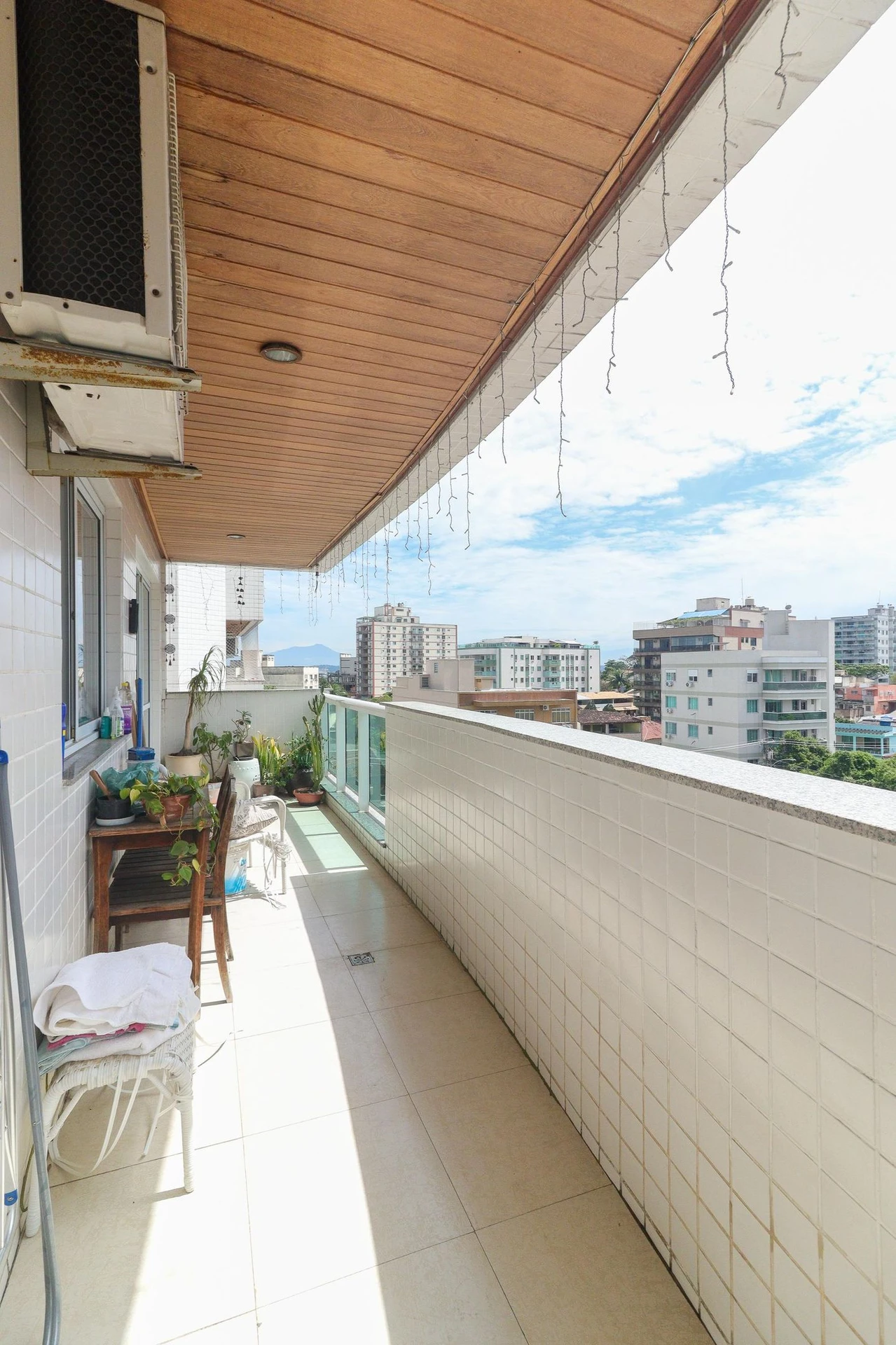 105 m² apartment with a home office and a washing machine — photo 51