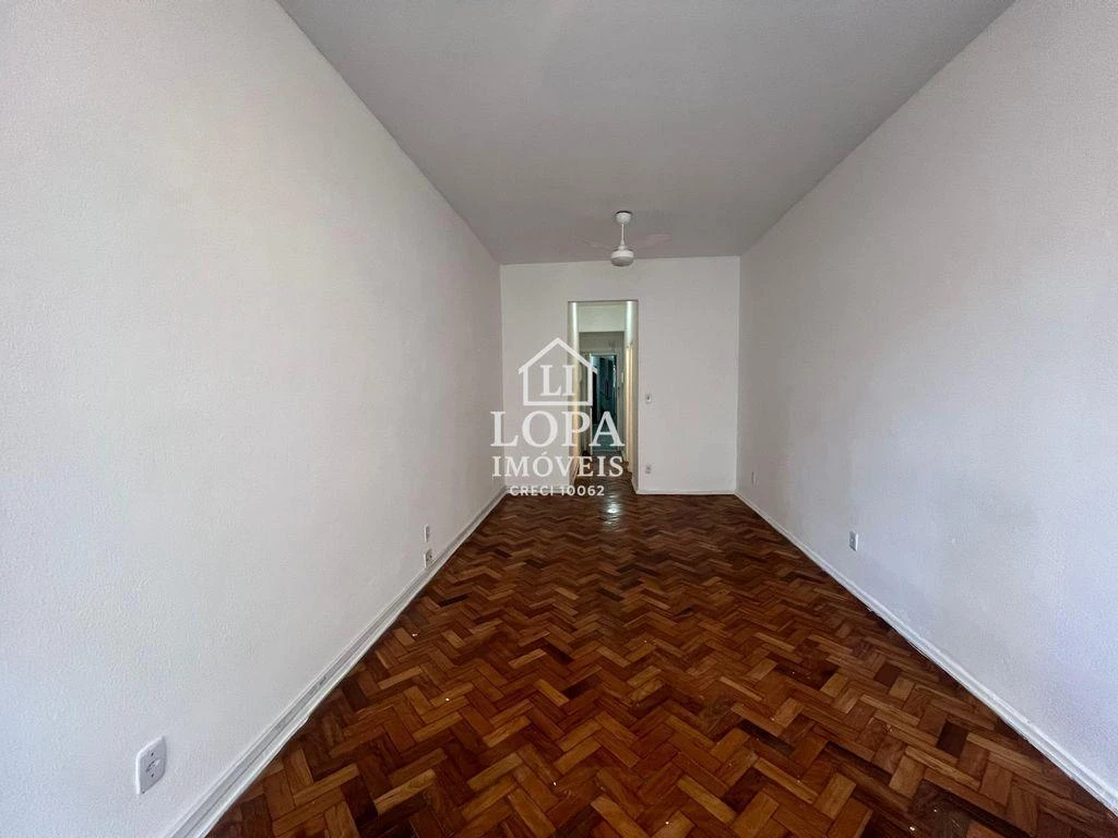 1 quarto e piso de madeira ou laminado: apartamento de 32 m² — photo 4