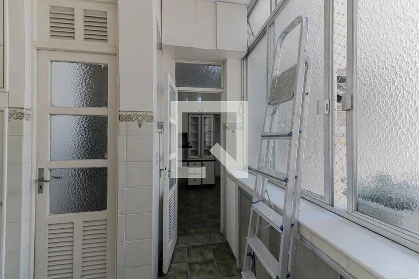 Rental apartment with 3 bedrooms, 160 m² and balcony — photo 39