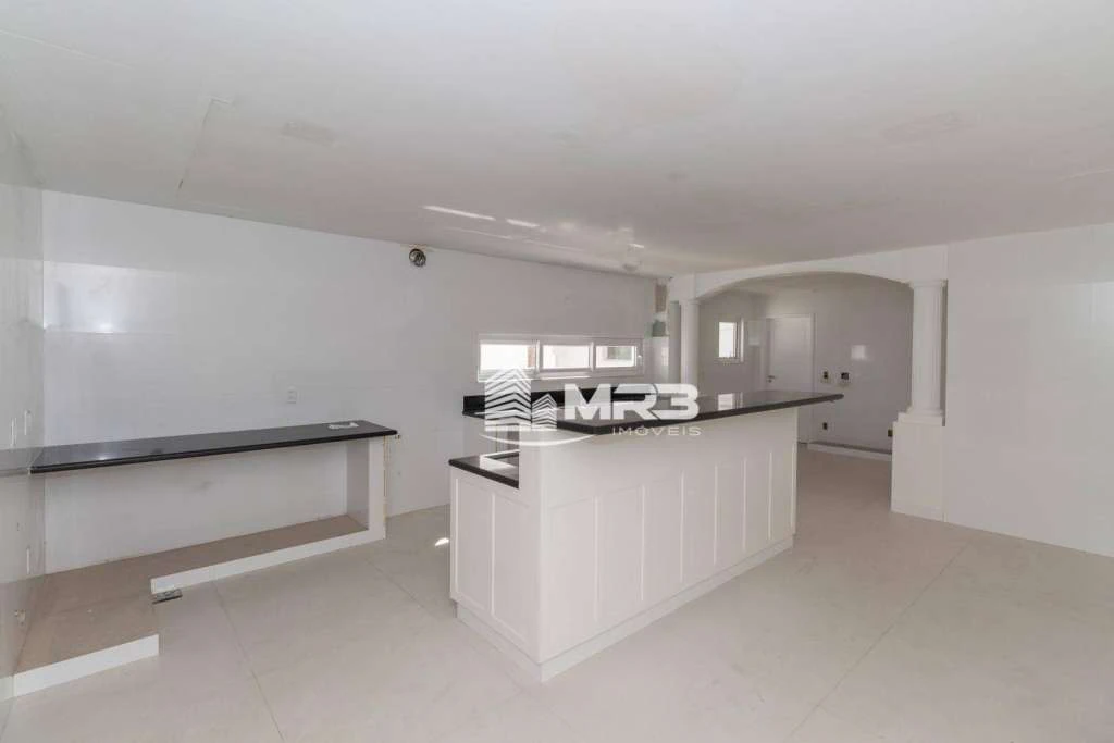Gated house with 8 en-suite bedrooms and 20 bathrooms — photo 13