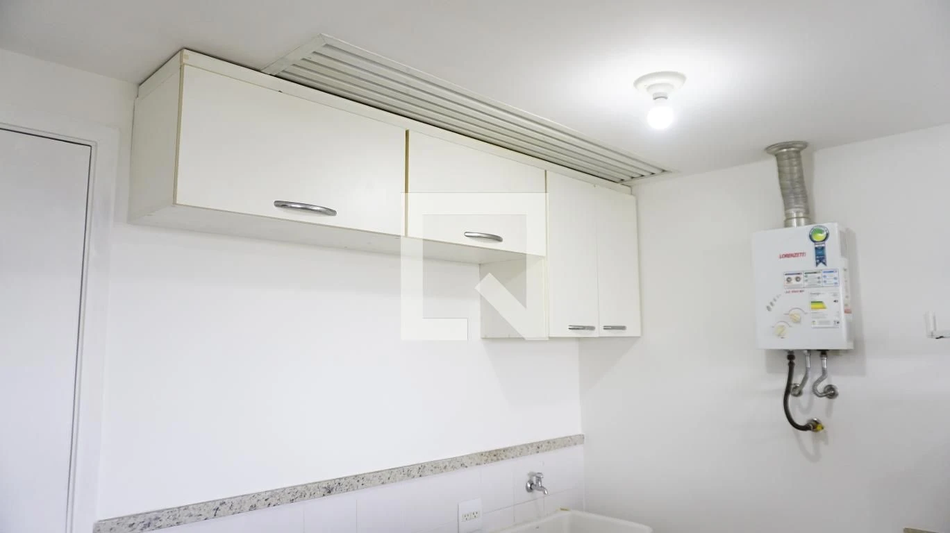 Стиральная машина и 1 спальня: квартира 42 м² — photo 31