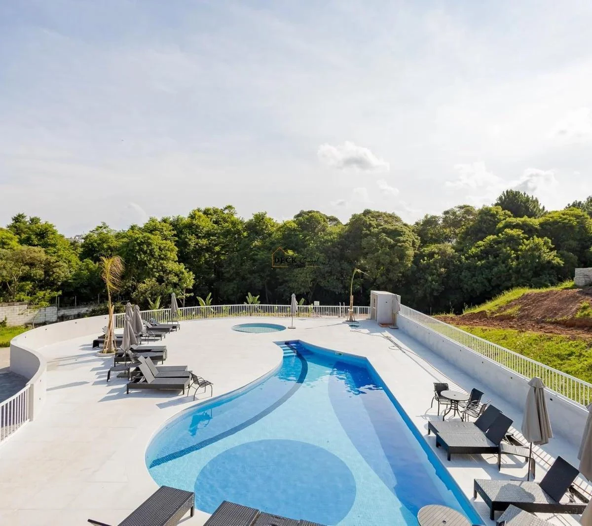 Furnished 356 m² house with 3 bedrooms and open-plan kitchen — photo 27