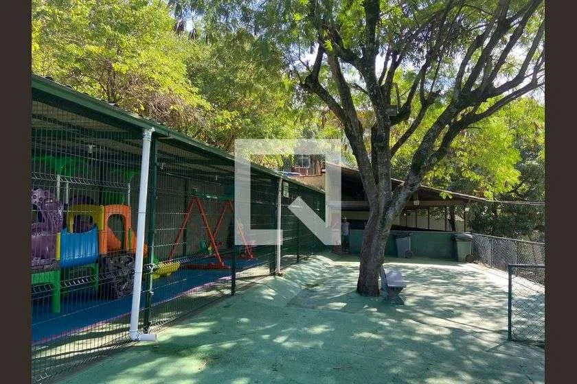 Apartamento de 2 dormitorios con cocina separada y 65 m² — photo 28