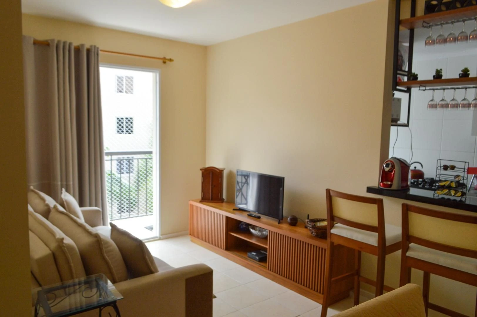 2-bedroom apartment with a home office