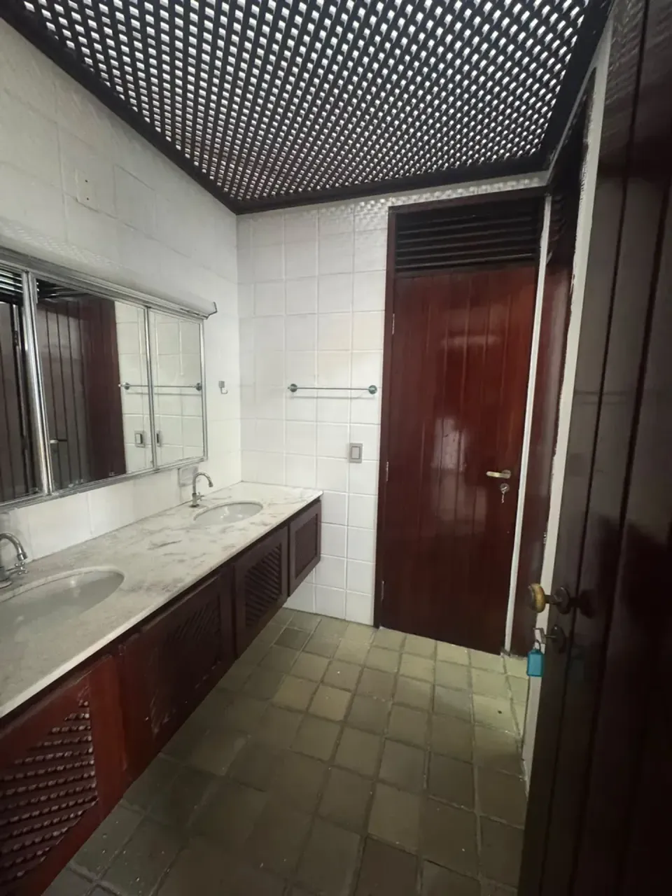 4-bedroom, 400 m² house in João Pessoa — photo 9
