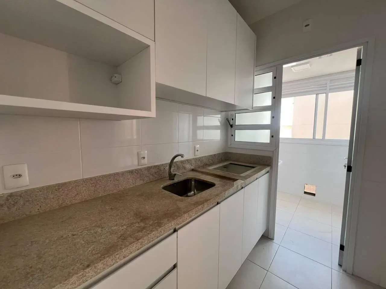 Квартира с 3 спальнями, 1 с ванной и балконом — photo 10