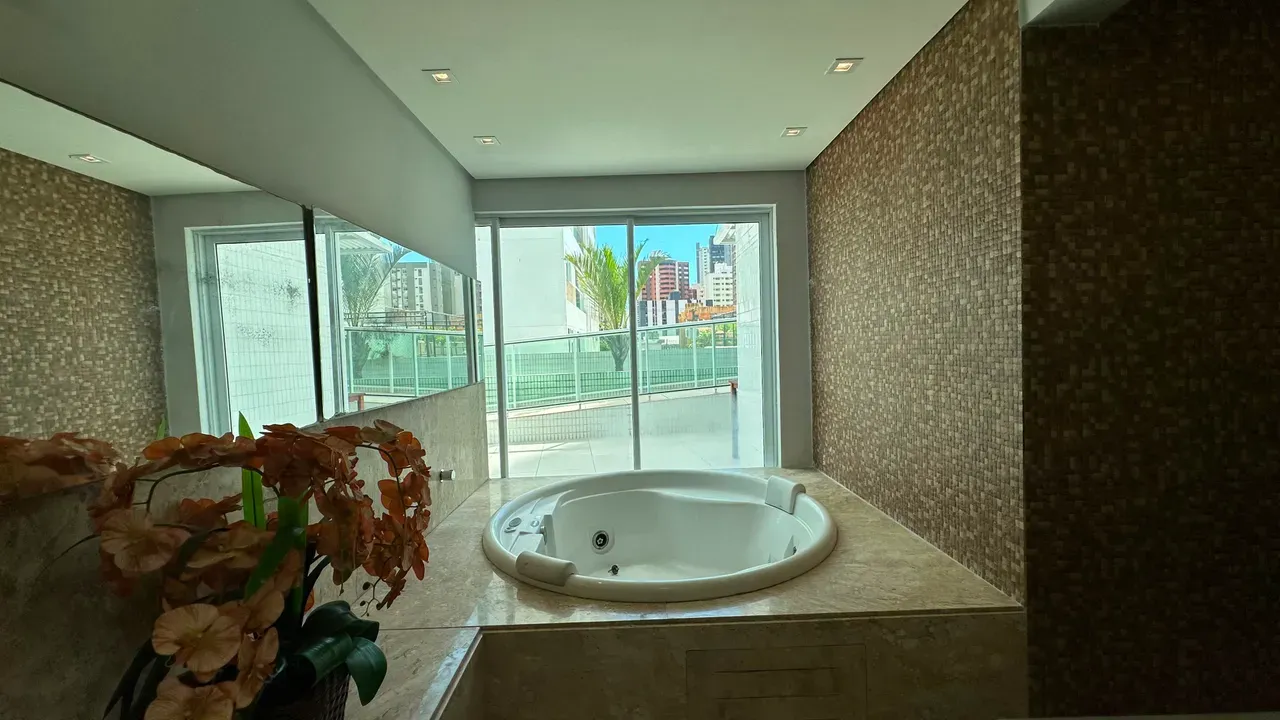 3-bedroom apartment in a building with a sauna — photo 18