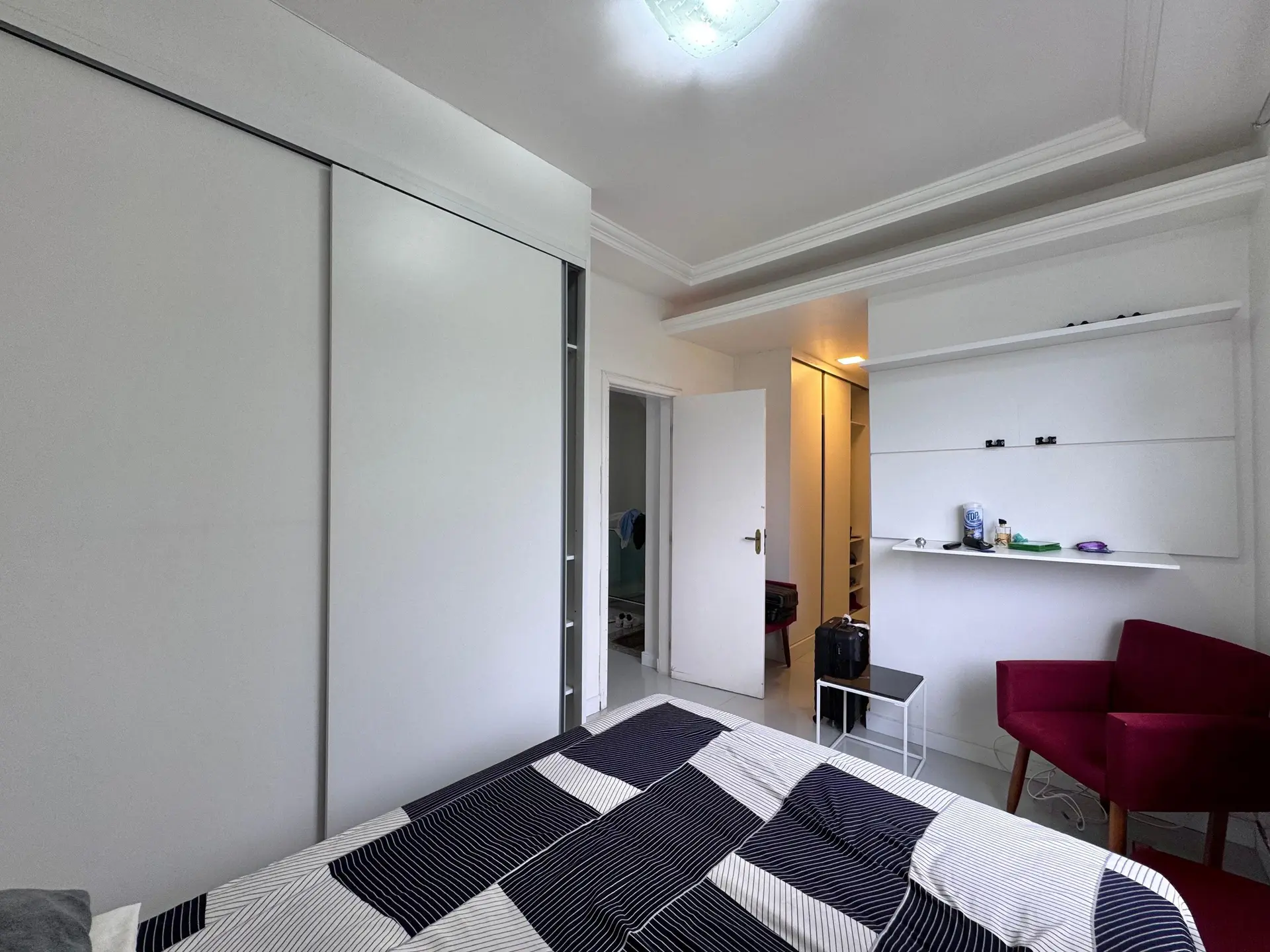 Furnished house with 5 bedrooms and 5 bathrooms — photo 33