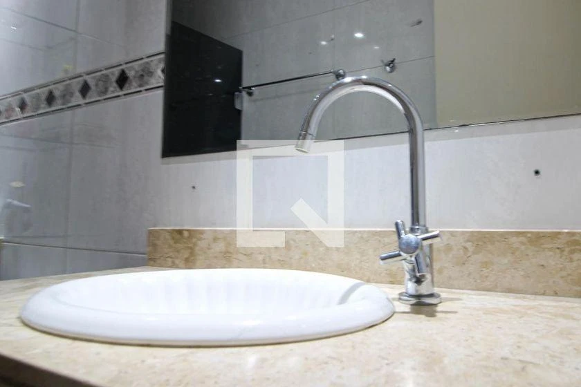 Rental apartment with 3 bedrooms and a glass balcony — photo 6