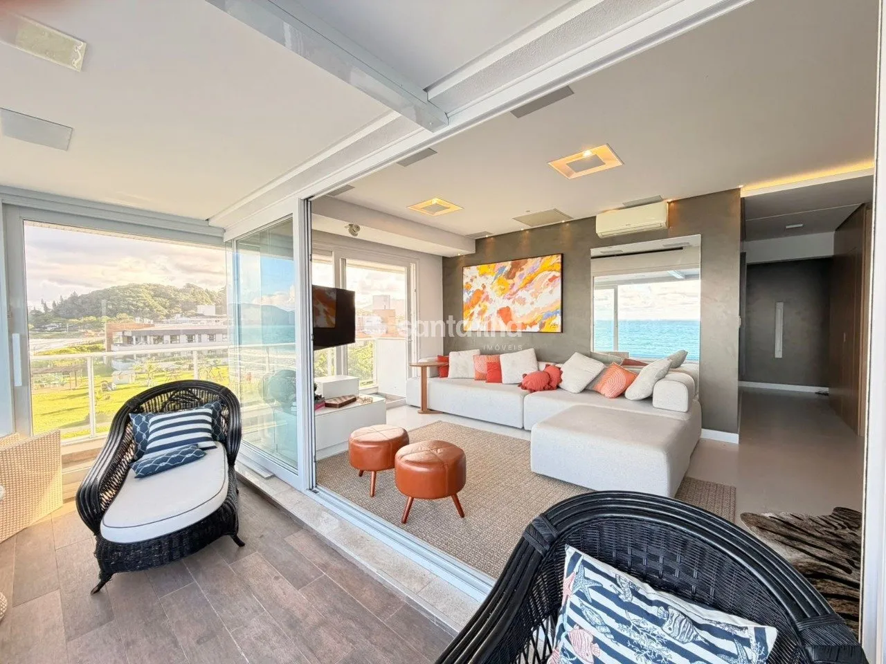 Furnished 180 m² apartment with 3 en-suite suites