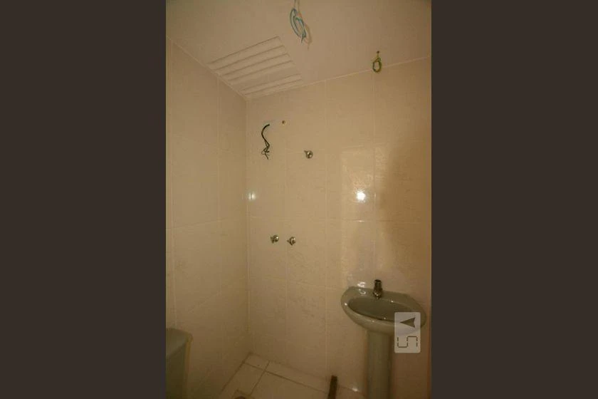 2-bedroom apartment with balcony sink and utility area — photo 43