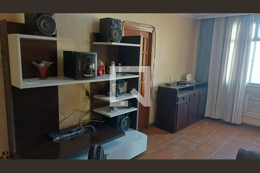 2-bedroom apartment with a closed kitchen and 53 m²