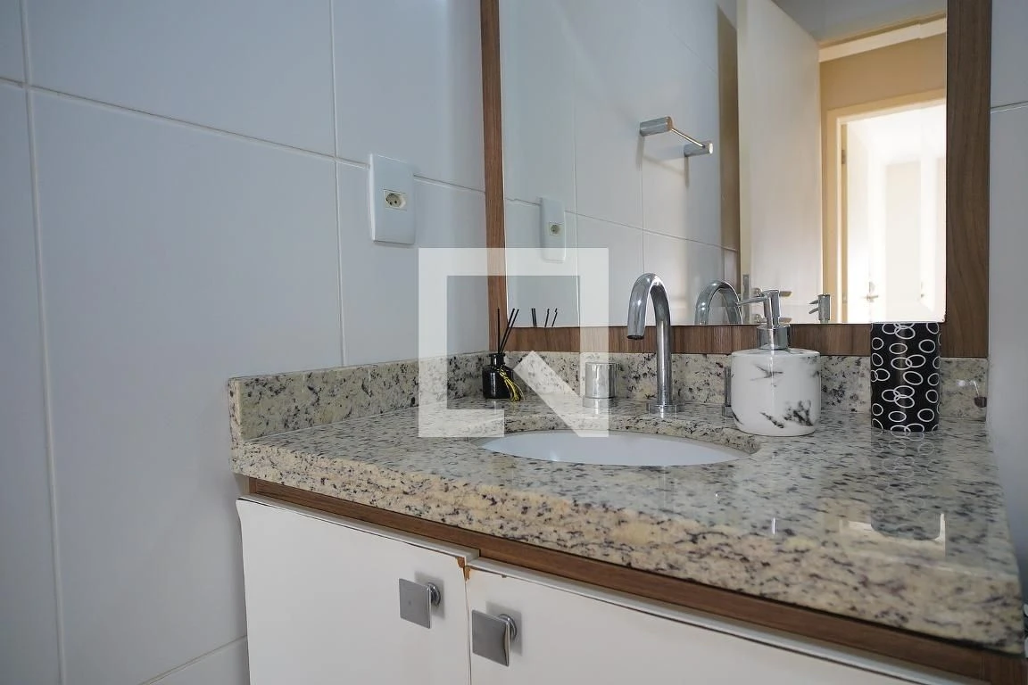 Glass-enclosed balcony in a 2-bedroom apartment, 78 m² — photo 45